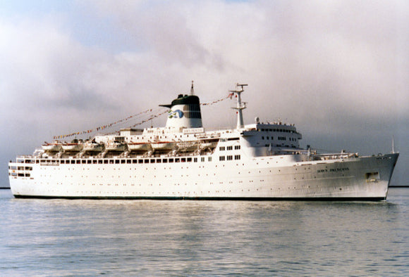 DAWN PRINCESS dressed overall