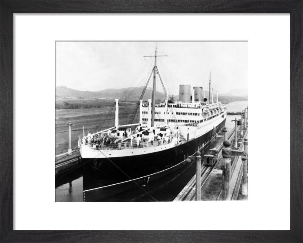 RANGITANE Passing Through the Panama Canal – P&O Heritage Prints